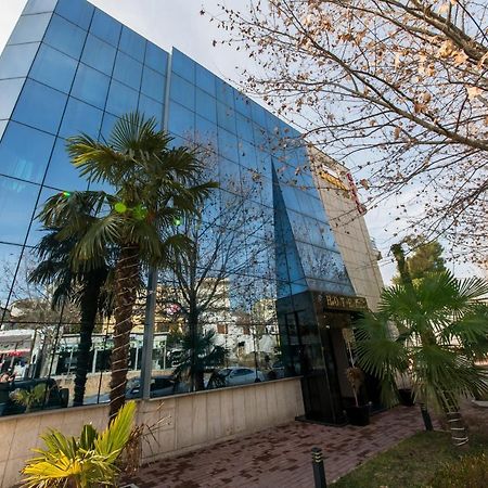 Hotel Denver Тирана Экстерьер фото