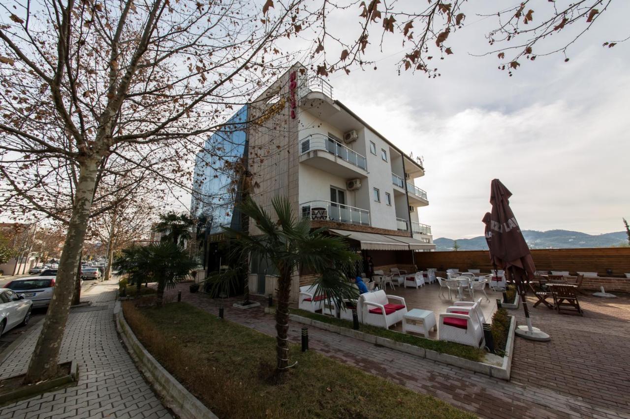 Hotel Denver Тирана Экстерьер фото