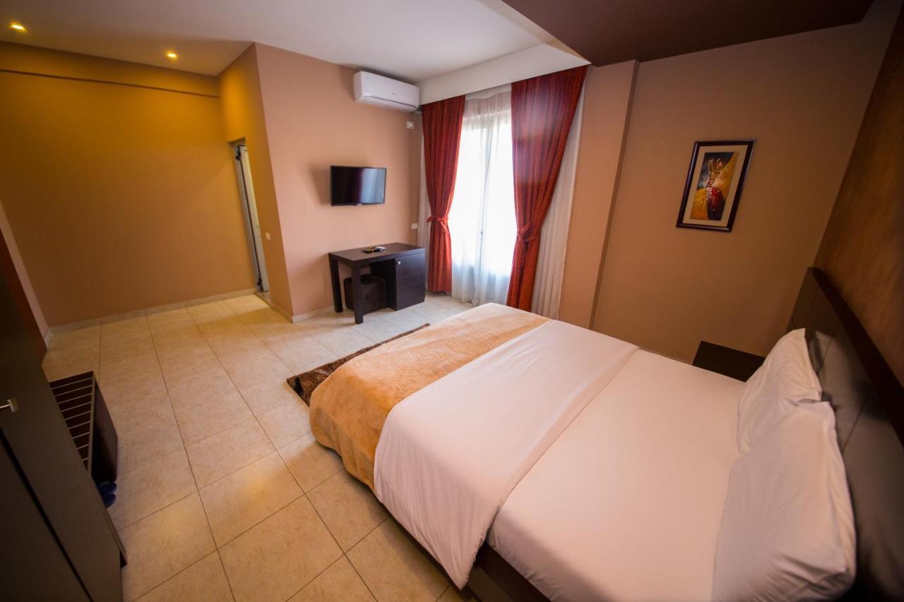 Hotel Denver Тирана Номер фото