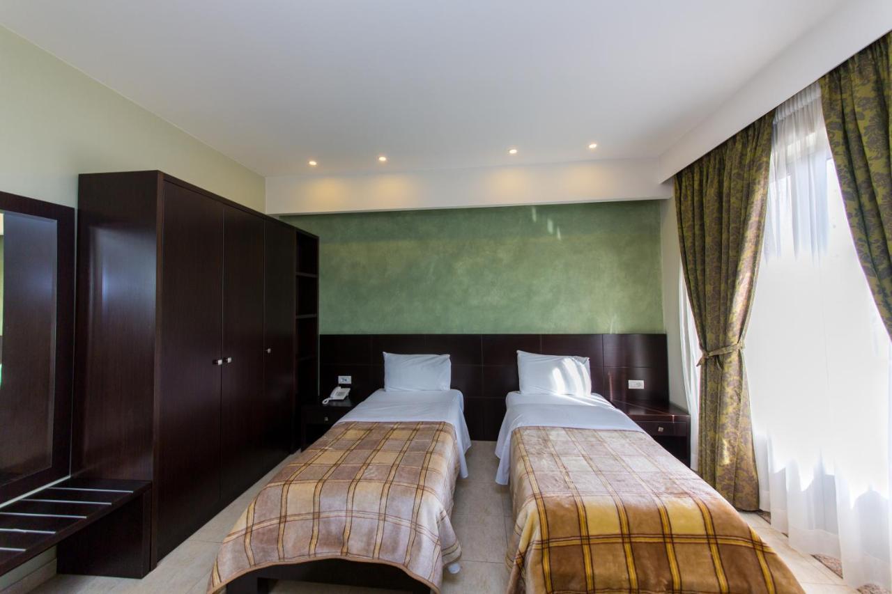 Hotel Denver Тирана Экстерьер фото